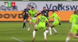 「レベルが違う」「鳥肌立つわ…」 “ドリブル王”が相手DF3人をブチ抜く天才的ドリブル突破を炸裂した瞬間　美しすぎるボールタッチや超絶フェイントでチャンスメイク