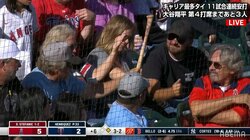 お客さん、危機一髪！打者のバットがすっぽ抜け 防護ネットを越えて直撃「あぶなーーーい」「当たった人にサインを」