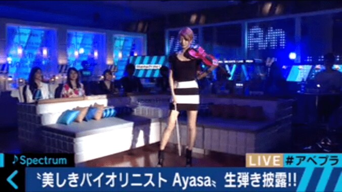「美人すぎるバイオリニスト」Ayasaさん、スタジオ生演奏で共演者から大喝采 3枚目