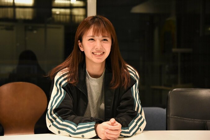 「美女でも何でも、注目されてなんぼ」Krush期待の19歳・菅原美優、「ハードル上げないで(笑)」と大人たちに注文も 1枚目