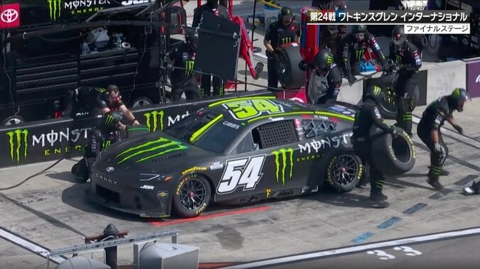 【写真・画像】クラッシュの裏で「カメラが消えた」 レース中の直撃ハプニングに「カメラｗ」「カメラーーーーーーｗ」中継騒然　1枚目