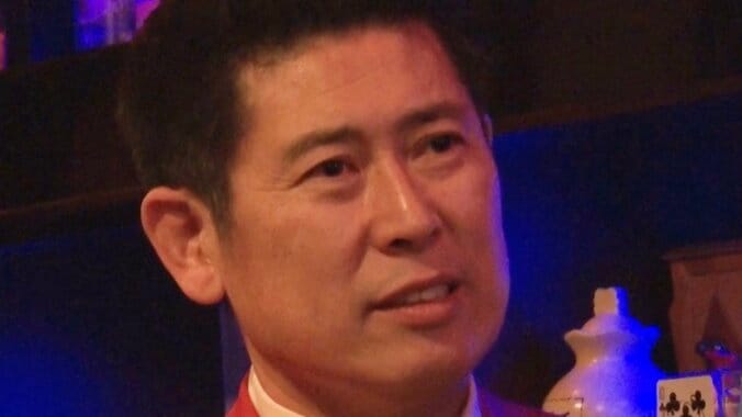 【写真・画像】「妻がちょっと現れるだけで…」マギー審司、話題の“美人妻”への反響にぼやき　1枚目