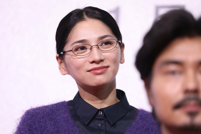 間宮祥太朗、会見で噛んだ志尊淳をなでなで「大丈夫か？怖くないよ」 15枚目