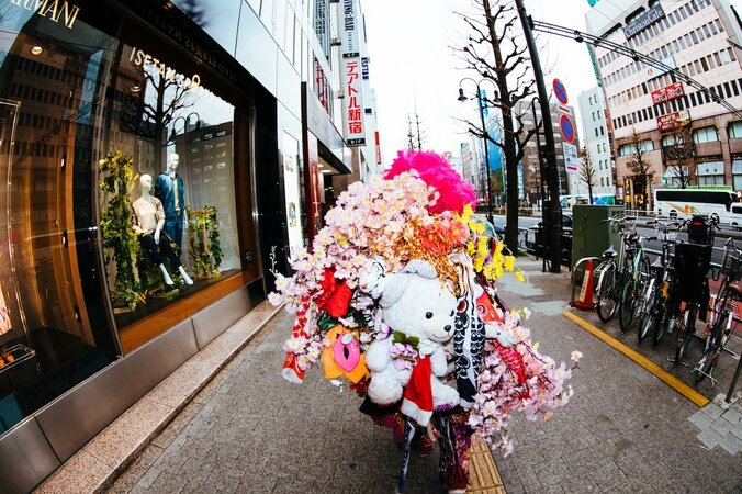 トラになって45年！キミは新宿の名物新聞配達人“新宿タイガー”を知っているか！？Love＆Peaceな直撃インタビュー 11枚目