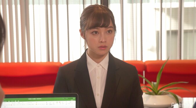 「就活無双」橋本環奈のリクルートスーツ姿に反響 1枚目