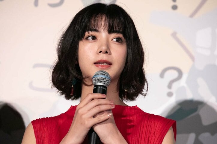 佐藤健&高橋一生、池田エライザのハイヒールに入れた酒を飲み「ありがとうございます」