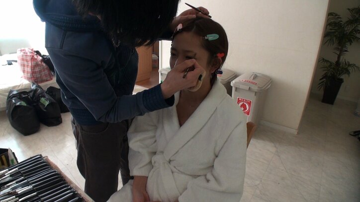 高橋がなり氏も応援！2作目の小説を発表したAV女優・紗倉まなに密着