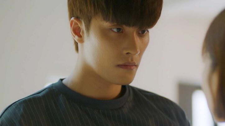 ソンフン出演！ハプニング満載の同居生活から始まるラブコメ『私は道で芸能人を拾った』