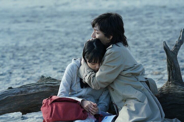 「最期の冬、母になりたいと思った。」草なぎ剛主演『ミッドナイトスワン』ポスタービジュアル&17枚の場面写真公開
