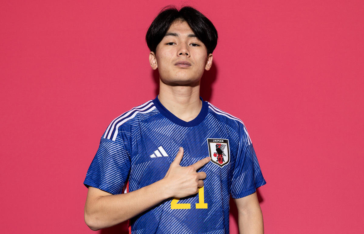 W杯終えたばかりの上田綺世、早速合流しトレーニングマッチで衝撃の