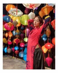 板野友美、お腹チラ見せのセクシーなアオザイ姿に「綺麗！可愛いー！」