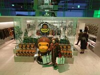 デヴィ夫人『孫の X'masプレゼントを買いに♪』