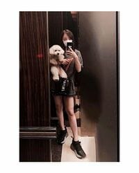 「鬼鬼鬼良すぎる」「脚細～い」「めちゃくちゃ可愛い」板野友美、ミニスカ美脚ショットに称賛の声