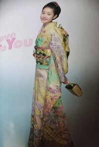 細川直美、20歳頃の振り袖姿を公開「可愛らしくて美しい」「とてもステキ」の声