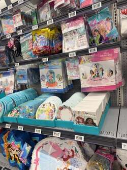 川崎希、ハワイの大型スーパーで爆買いしたことを報告「スーツケースに入るかヒヤヒヤ」