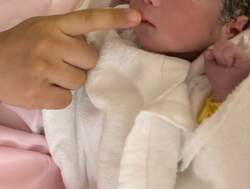 ものまねタレント、第2子男児を出産したことを報告「命懸けだと改めて感じています」 