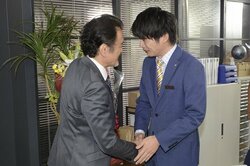 田中圭、“ヒロイン”吉田鋼太郎のクランクアップに号泣「本当に幸せな時間でした！」