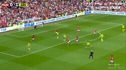 画面外からいきなり登場！ 冨安健洋が“弾丸ミドルシュート”を炸裂した瞬間！ 超反応からの一撃に「かっこいい」「良いとこ飛んだ」「その積極性大事よ」などファン称賛