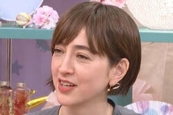 小泉進次郎大臣の”パパの顔”！妻・滝川クリステルが貴重なプライベート写真を公開「疲れていても…」