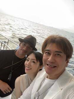  川崎麻世、妻らと豪華クルージングを満喫「海からの眺めは最高でした」 