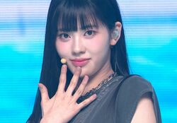 「脚が長すぎる」デビューを決めた17歳の日本人練習生ココ、難易度が高すぎるダンスを生放送で余裕たっぷりにパフォーマンス！圧倒的存在感見せつける