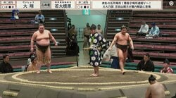 「これはガチで作ったやつ」力士の手製応援うちわにファンほっこり「笑顔弾けてるw」力士の写真にも反響