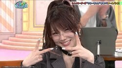 「超似合う」番組初！メガネ姿の田中れいなにファン大盛り上がり「最強やな」