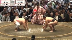 「親方より眼光が鋭いw」土俵下に“まさか”の大物 超真剣な眼差しに反響相次ぐ