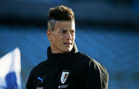 「衝撃は凄まじかった」36歳でデビューのウルグアイ代表GKの母が急逝…チームはトレーニング中止、選手は一度帰国後にカタール入り