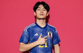 W杯終えたばかりの上田綺世、早速合流しトレーニングマッチで衝撃のゴールで勝利に導く