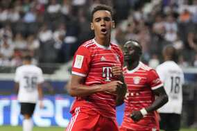 ｢バケモンだ｣!! バイエルン19歳MFのゴールが話題に!! ｢将来のスーパースターだ｣などと反響のドイツ代表MFが決めたシュトゥットガルト戦の｢勝ち越し弾｣