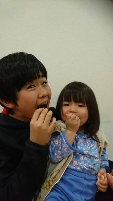 鈴木福 鈴木福、2歳の末っ子妹が和楽器を演奏する動画を公開「天才現る
