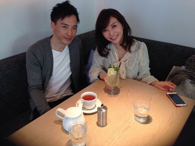 高村直樹、元JJモデル妻　高村凛の5人目妊娠に反響　ブログの目標はアレク夫妻「トップ10入りするぞ」 1枚目