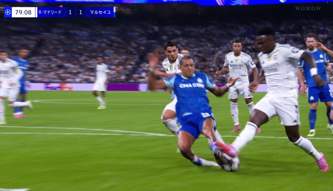 「恥ずべき判定」R・マドリードが“微妙すぎるPK”で勝利→マルセイユ監督は憤慨「逆の立場でも同じ意見」頭突きレッドカードの影響は否定 4枚目