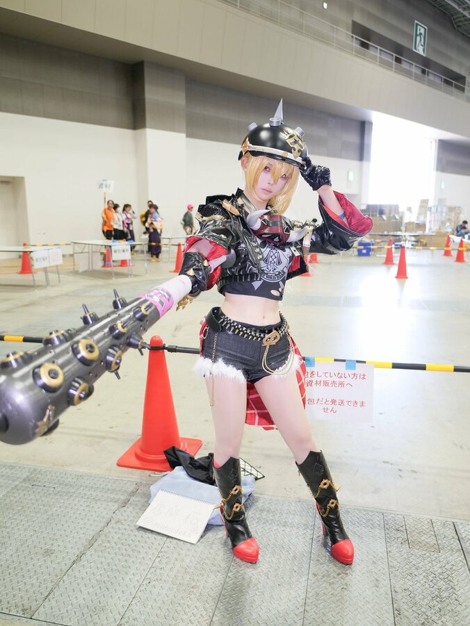 [照片/圖片] 「想把Lucy-chan帥氣的一面完全呈現出來」迫力滿點的棒球棒《絕區零》Cosplay 2