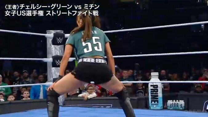 腰を振って挑発するミチン