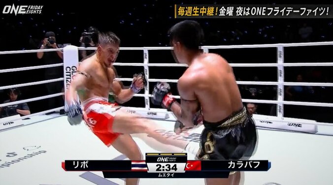 あ、足が…悶絶ローで右足を破壊 「タイ人がローでやられた」定説覆す衝撃KOに波紋広がる 2枚目