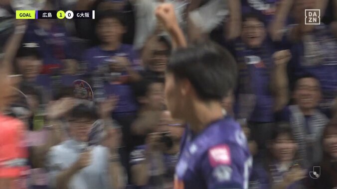 アニメかよ！22歳日本代表FWの“凪誠士郎なみビタ止めトラップ＆股抜きシュート”が話題沸騰「年間ベストゴールあるだろ」「神過ぎる」 5枚目