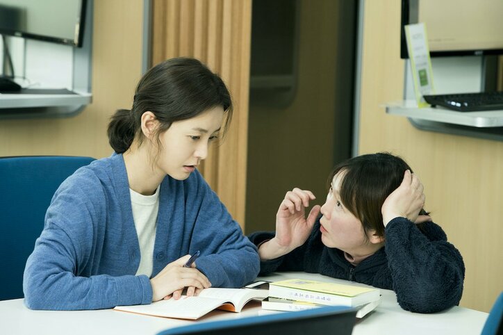 チョン・ユミ×コン・ユ初の夫婦役『82年生まれ、キム・ジヨン』場面写真＆メイキング画像