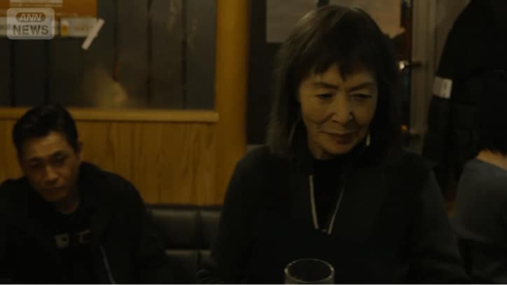 接客中の梅澤さん　2026年3月