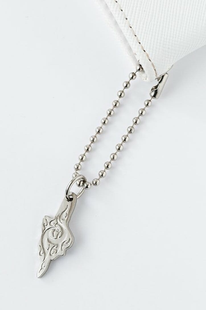 アニメ『K RETURN OF KINGS』伏見猿比古と八田美咲イメージのコラボアイテムが登場！　冬パンプスが普段使いにぴったり