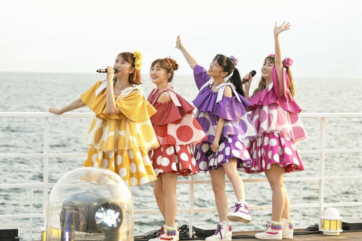 ももいろクローバーZが梅雨明けの野外で夏全開のパフォーマンスを披露 「#ももクロと最高の夏」Twitter日本トレンド1位を獲得!