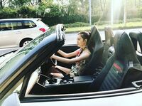 渡辺美優紀、オープンカーに乗る写真を公開し「か、かっこええ･･･」など反響続々