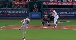 球場騒然… 菊池雄星に「ドン引き」 相手打者が飛んだ…？ 完璧すぎるストレートに「完全にお手上げ」