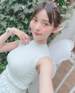 声優・上坂すみれ、フォトブックのアザーカットを公開 コスプレにファン「尊すぎる！」