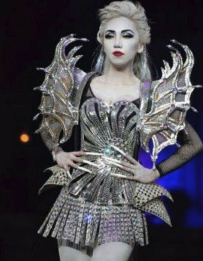 セクシー系から最恐ゾンビまで！ざわちん、ハロウィンメイク&コスプレを一挙大公開 4枚目