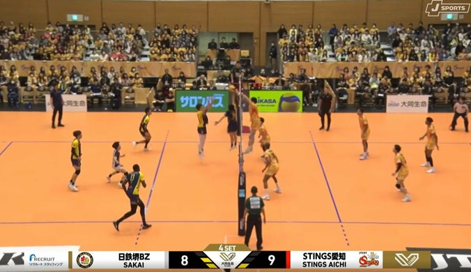 ネット際の攻防