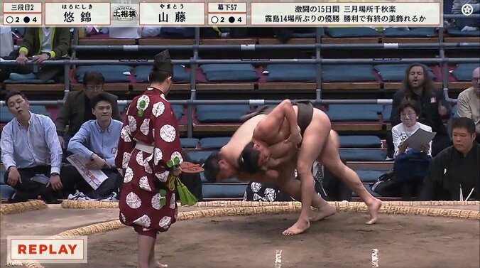 大相撲で「一本背負い決まった」「すんごい決まり手」細マッチョ力士、体重差を跳ね返す劇的決着に館内騒然 4枚目