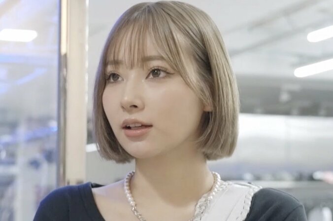 【写真・画像】圧巻ボディで大人気！美人インフルエンサー、“超高額”整形案件への本音語る　1枚目