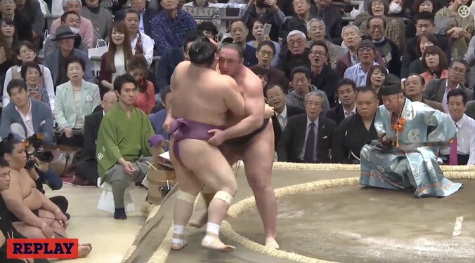 力感、抜群！先場所優勝・栃ノ心が快勝発進　2場所連続優勝へ視界良好 1枚目